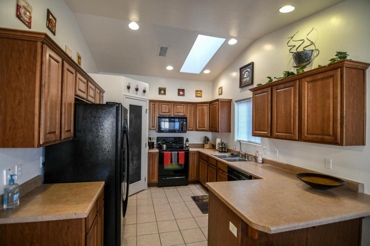 Lone Rock Retreat - 3-Bedroom Near Lake Powell Page Exterior foto