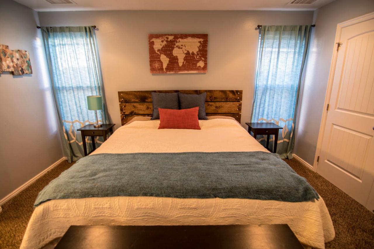Lone Rock Retreat - 3-Bedroom Near Lake Powell Page Exterior foto
